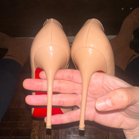 Christian Louboutin - Iriza Nude Heels - Size 39 - Picture 7 of 7